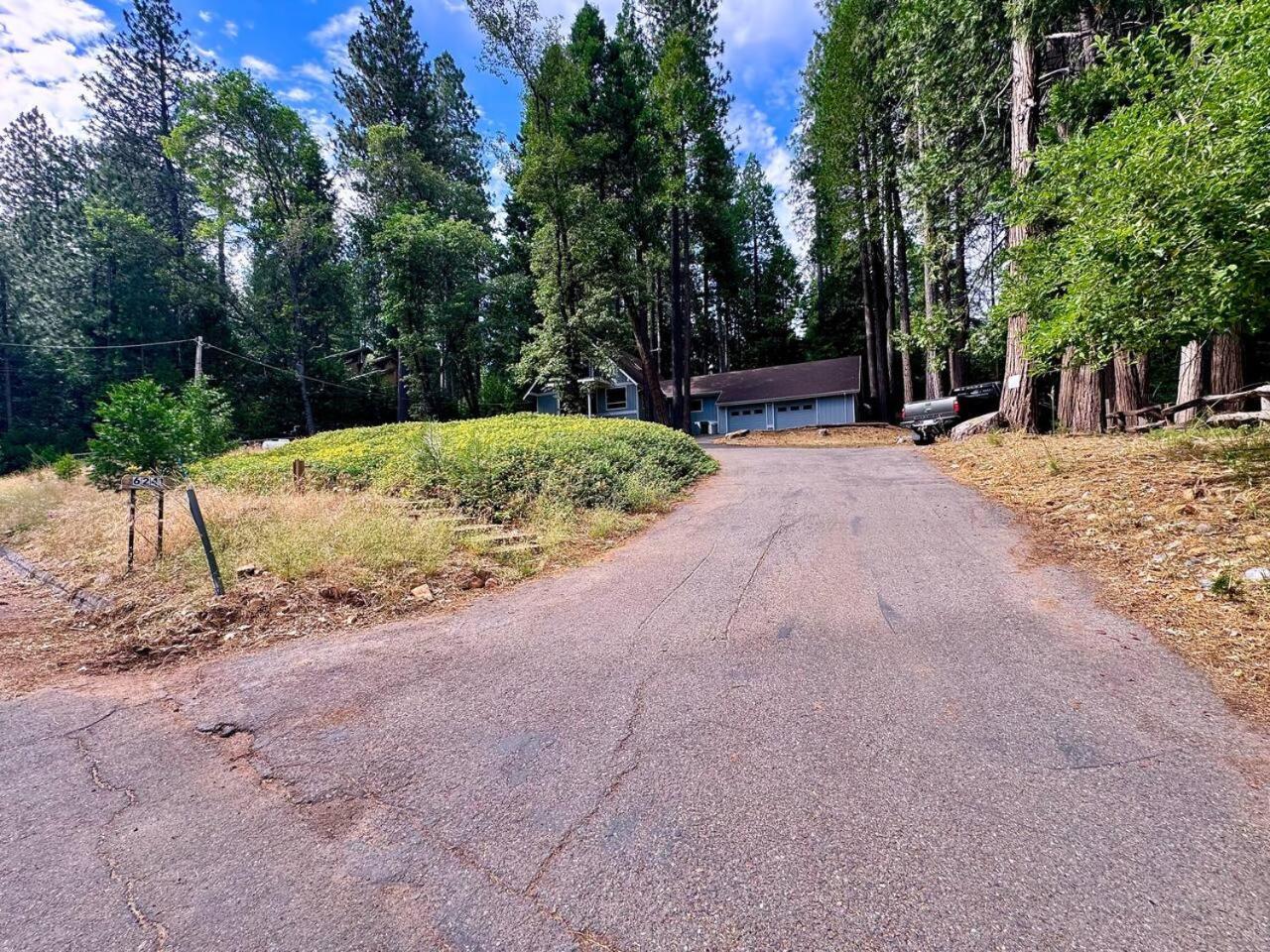 Cabin In The Trees-Game Room Pollock Pines Exterior foto